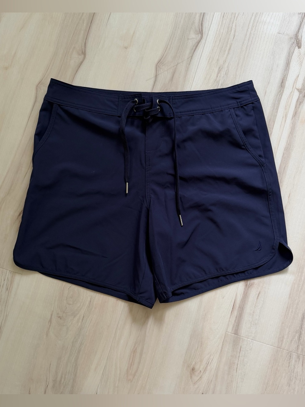 Navy Nautica shorts size M